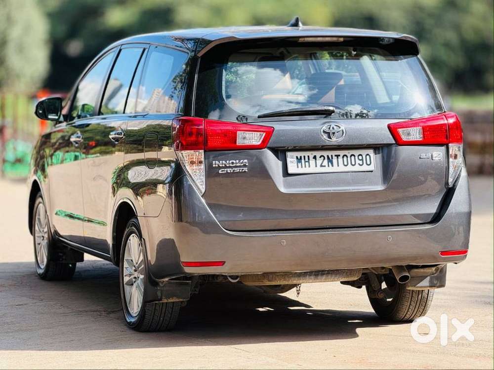 Toyota Innova Crysta 2.8z Automatic, 2016, Diesel