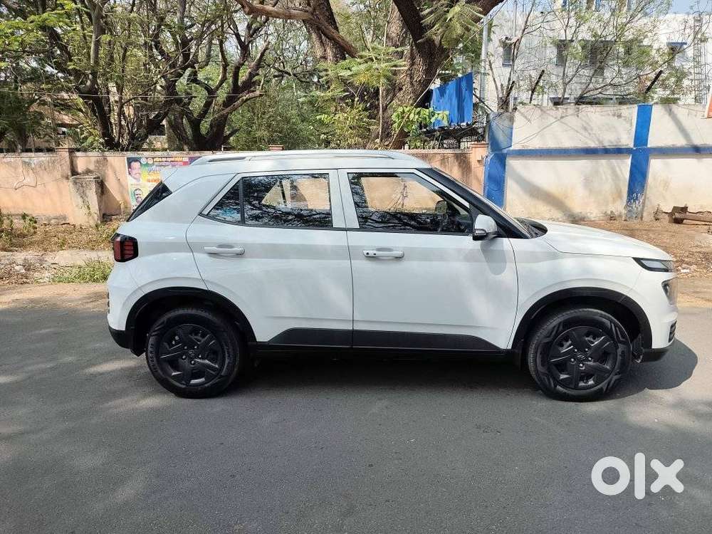 Hyundai Venue Sx (o) Mt 1.0 Turbo, 2023, Petrol