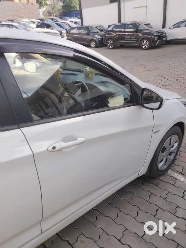 Hyundai Verna, Lady Driven, 40000 Kms