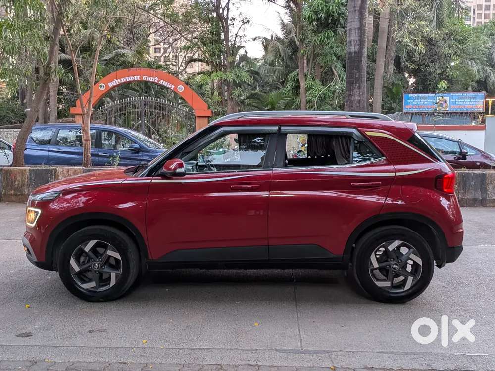Hyundai Venue 2021 Petrol Well Maintained