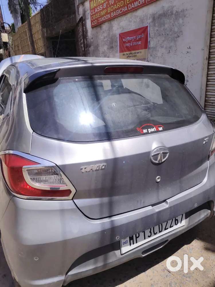 दूसरी लेनी है कार