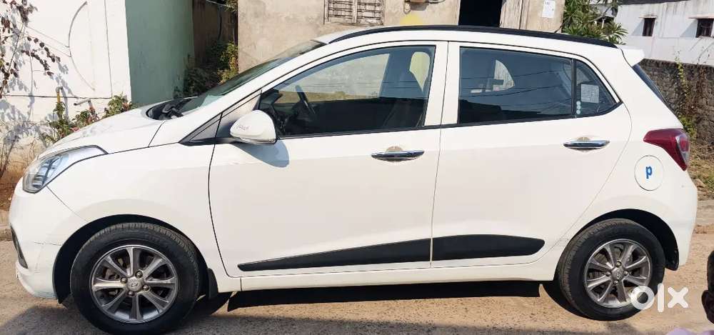 Hyundai Grand I10 2017 Petrol 65000 Km Driven