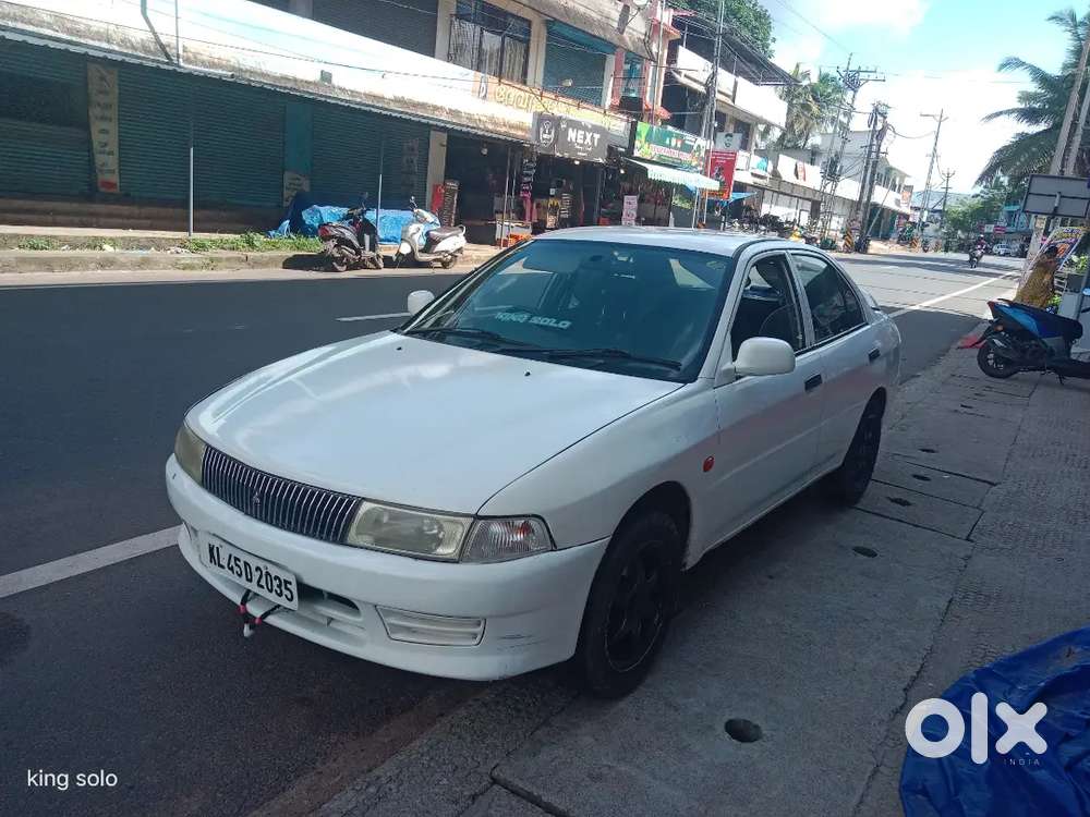Mitsubishi Lancer 1.5  2003