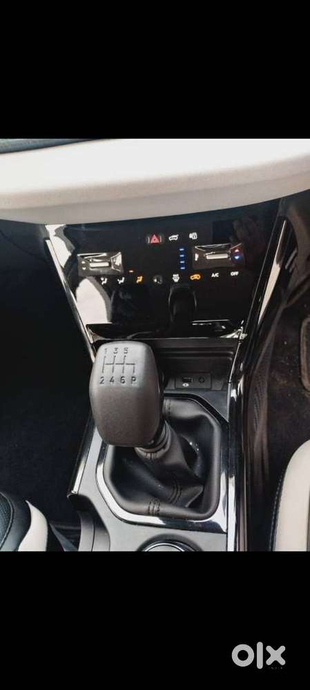 Tata Nexon Pure 1.2 Revotron Petrol 6 Mt, 2024, Petrol