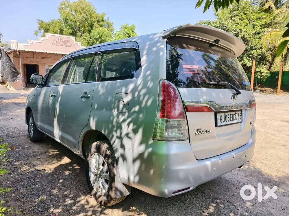 Toyota Innova Hycross 2011