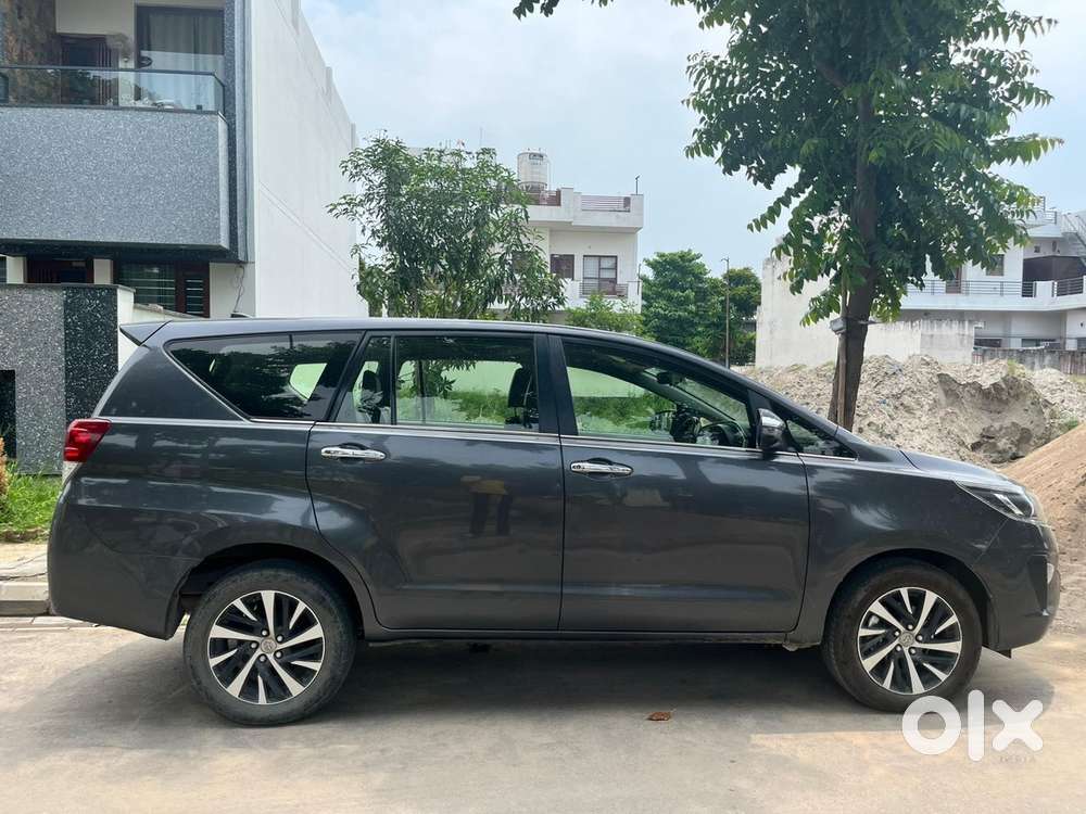 Toyota Innova Crysta 2021 Diesel Manual 128000 Km