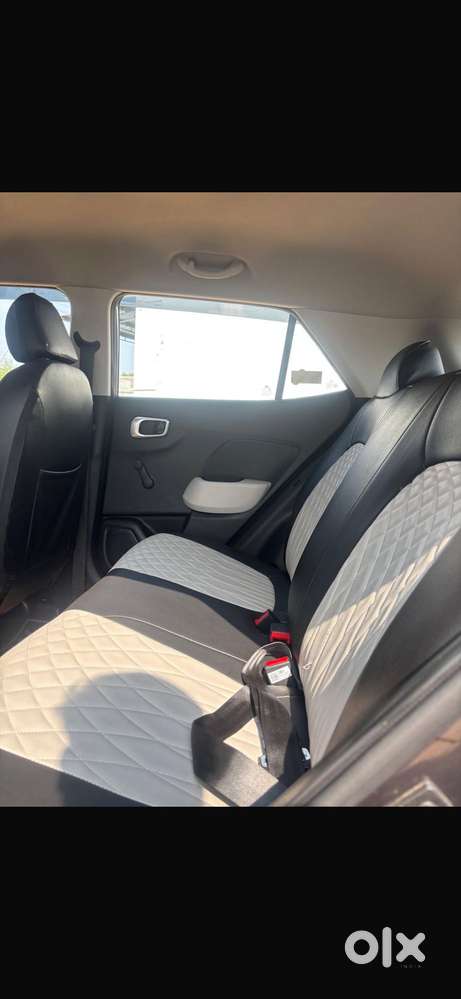 Hyundai Venue E, 2022, Petrol