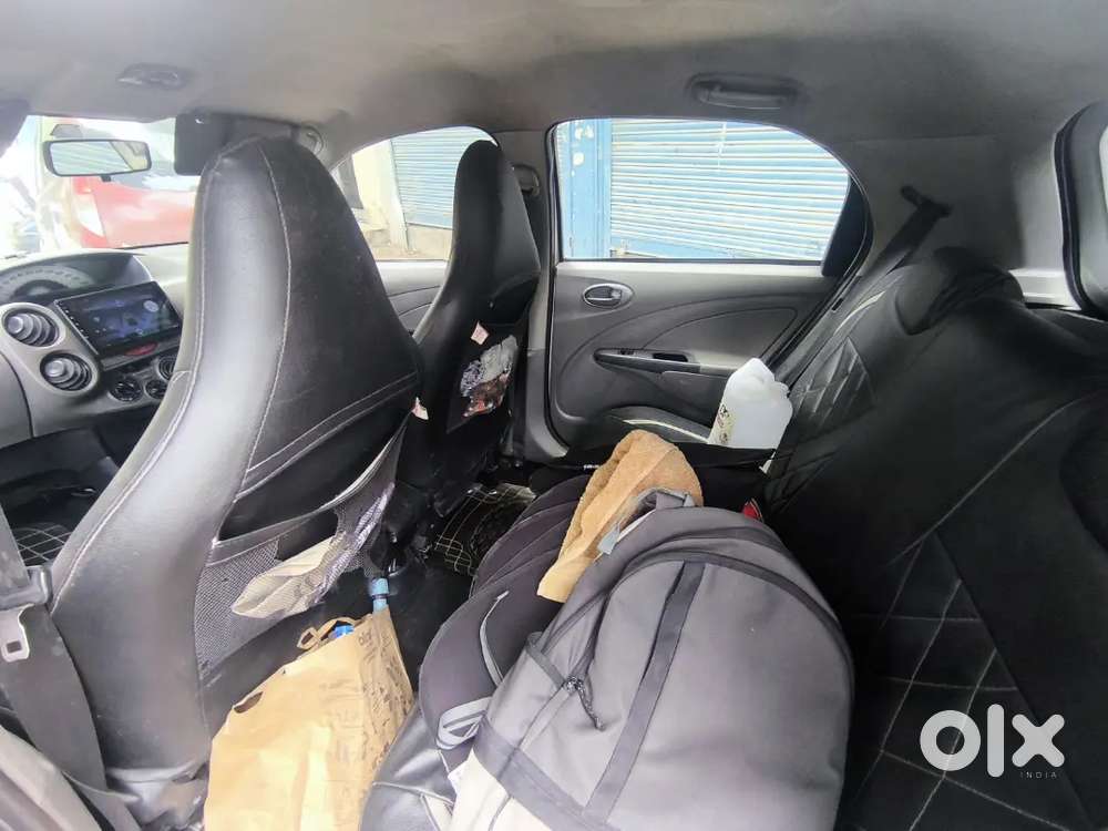 Toyota Etios Liva 2011 1.2 G