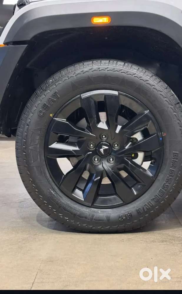 Mahindra Thar Roxx Star ⭐ Edition Diesel 2026