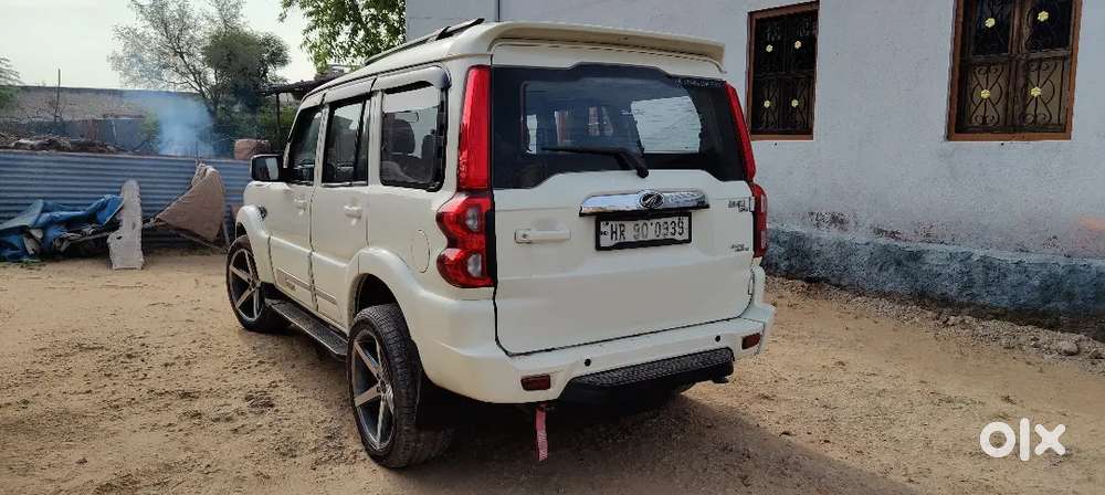 Mahindra Scorpio 2019 S11