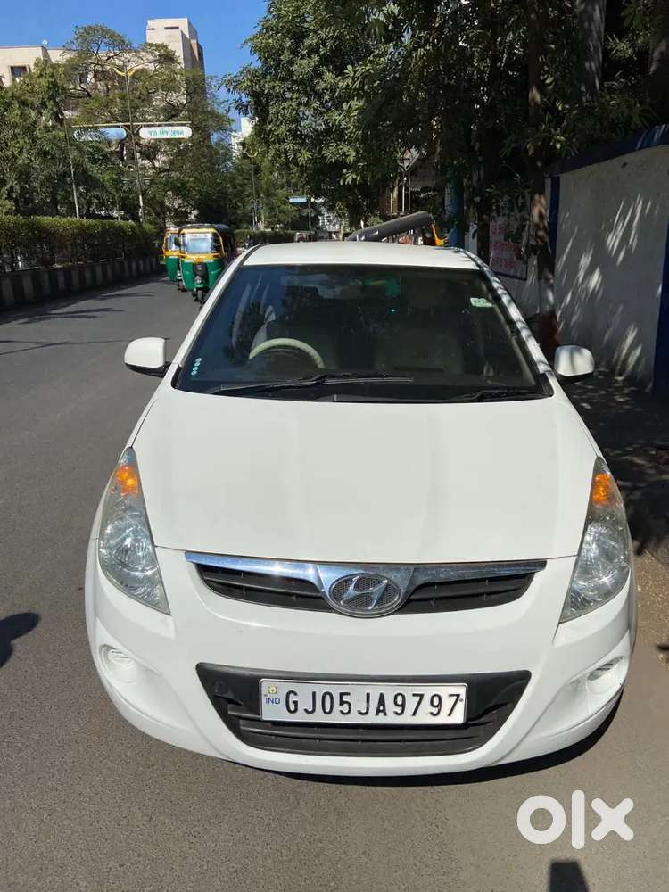 Fuel:petrol + Cng
Owner : 3
Tyre : Good Condition
Best Condition