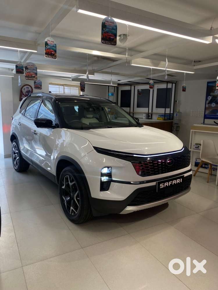 Tata Safari 2025 Petrol 0 Km Driven