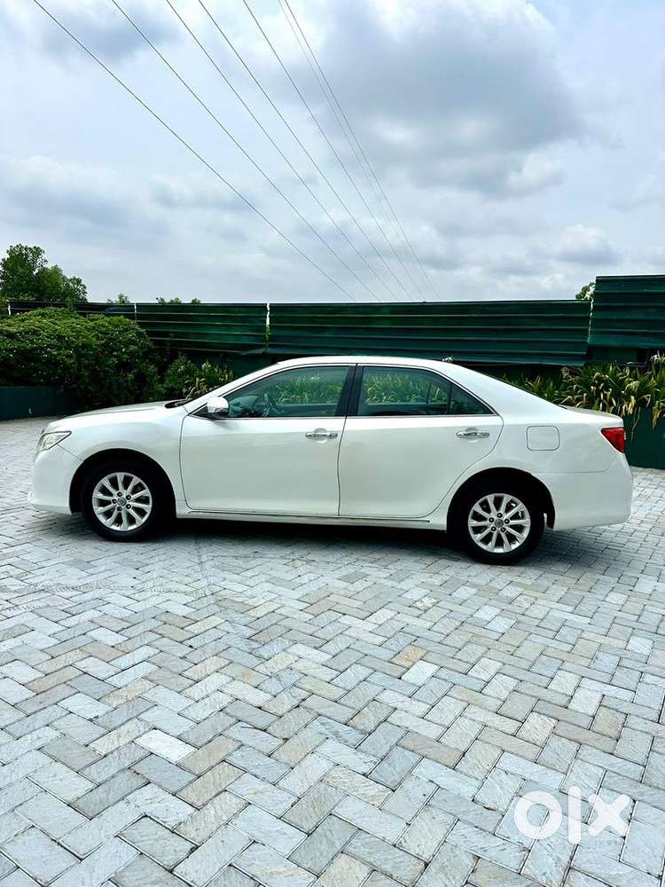 Toyota Camry 2013 Petrol Well Maintained