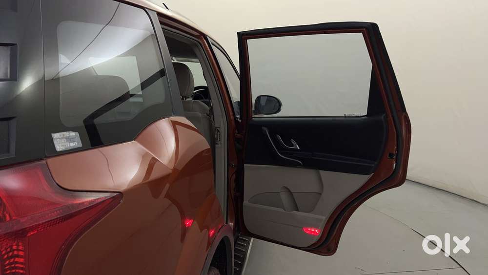 Mahindra Xuv500 W8 At, 2017, Diesel
