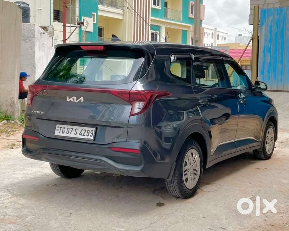 Kia Carens Petrol Manual 2025 Year