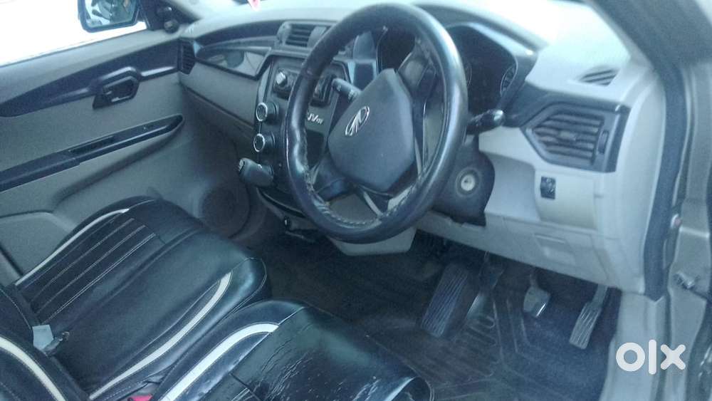 Mahindra Kuv 100 2016