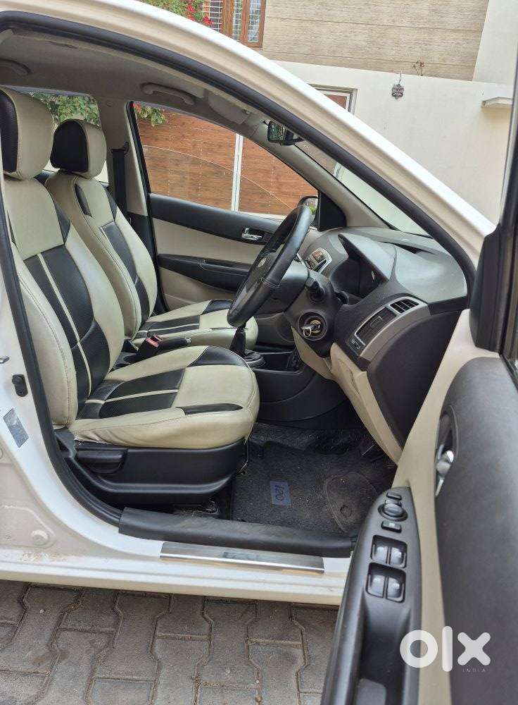 Hyundai I20 Sportz 1.2 Mt, 2014, Petrol