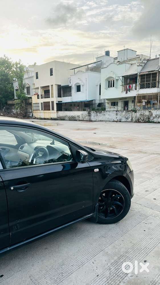 Volkswagen Vento Petrol Manual 2011
