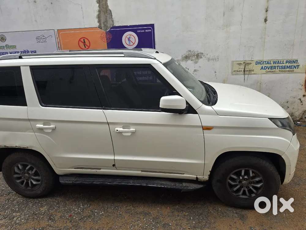 Mahindra Tuv 300
