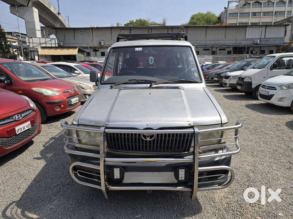 Toyota Qualis Fs 8seater, 2004, Diesel