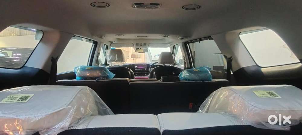 Kia Carens 1.5 Luxury Plus Turbo Dct 7 Str, 2023, Petrol