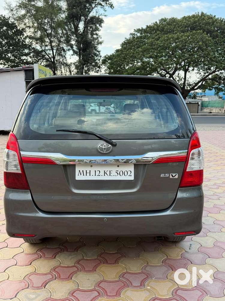 Toyota Innova 2.5 V 8 Str, 2013, Diesel