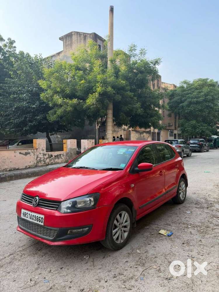 Volkswagen Polo Petrol Highline 1.6l, 2013, Cng & Hybrids