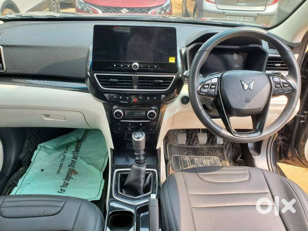 Mahindra Xuv 3xo Ax5 Ds Mt, 2024, Diesel