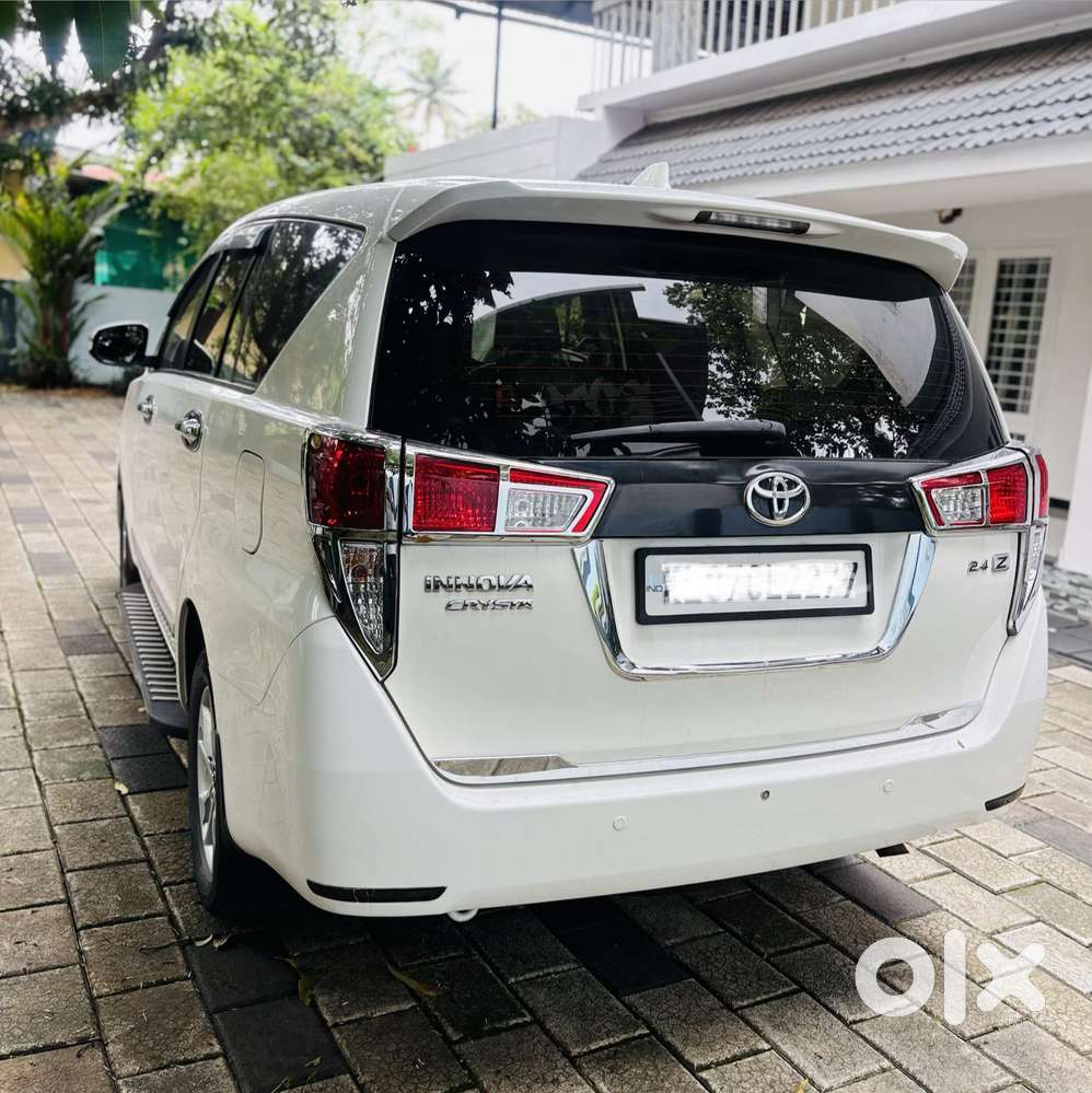 Toyota Innova Crysta 2.4 Gx Mt, 2017, Diesel