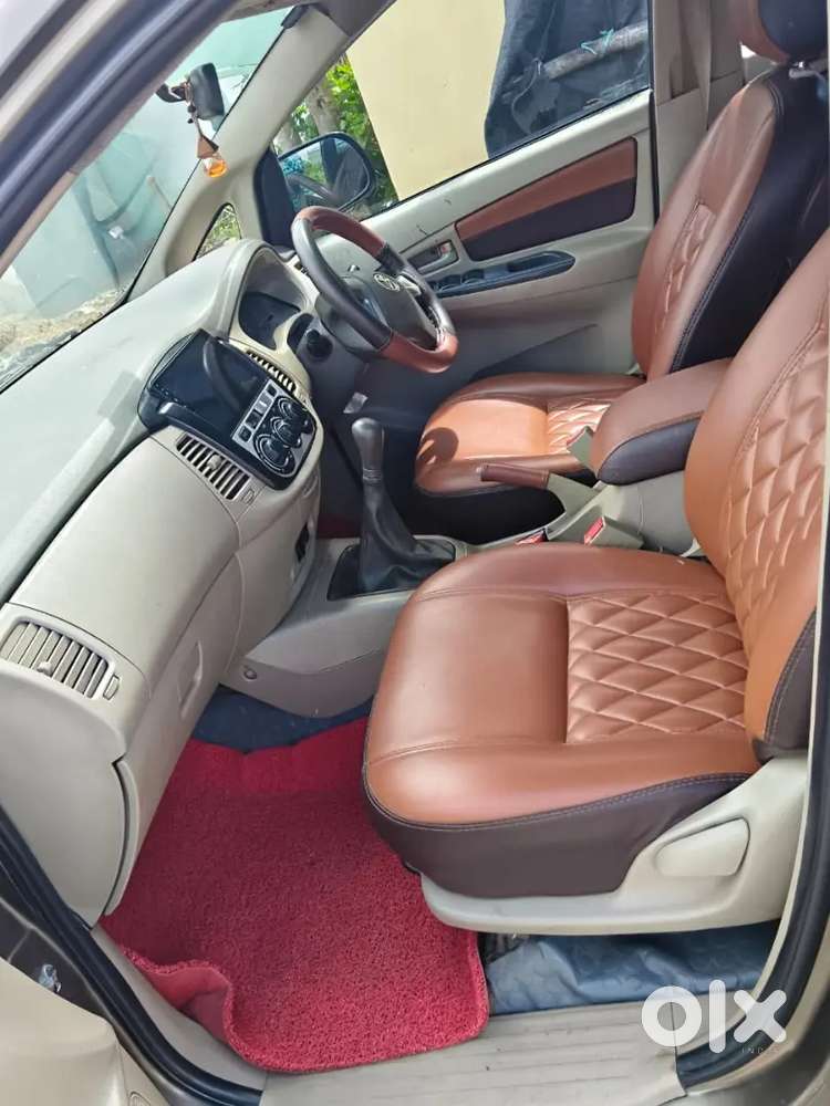 Toyota Innova Hycross 2.5 G 2015