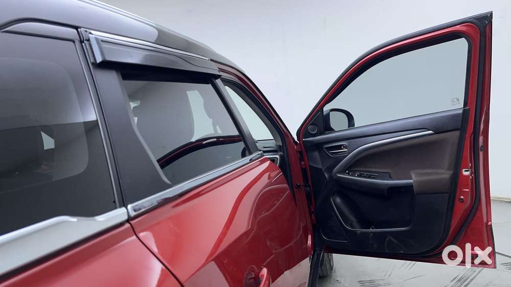 Maruti Suzuki Brezza 1.5 Zxi Plus Smart Hybrid Dual Tone, 2023, Petr..