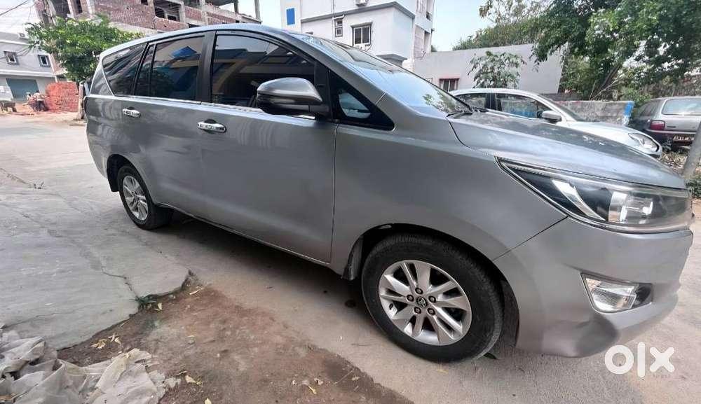 Toyota Innova Crysta 2.4 V 8 Str, 2017, Diesel