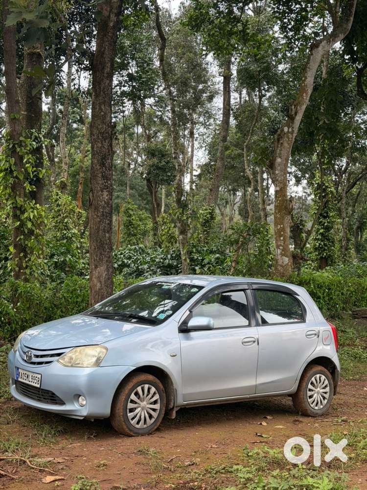 Toyota Etios Liva 2012