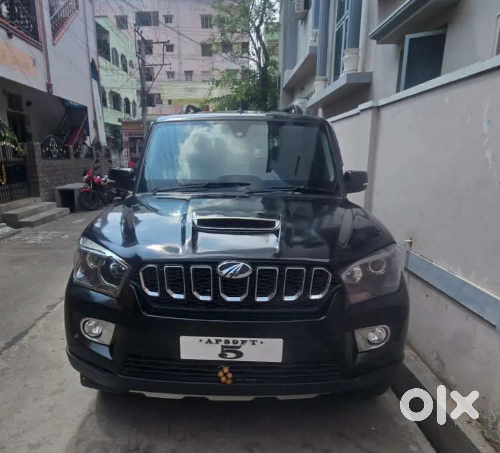 Mahindra Scorpio S11 Classic 2020 Diesel 180000 Km Driven
