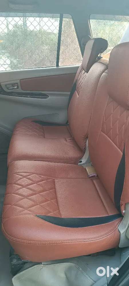 Toyota Innova 2.5 G2 7 2014