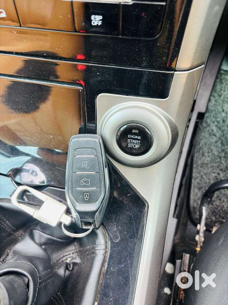 Mahindra Xuv500 W9, 2021, Diesel