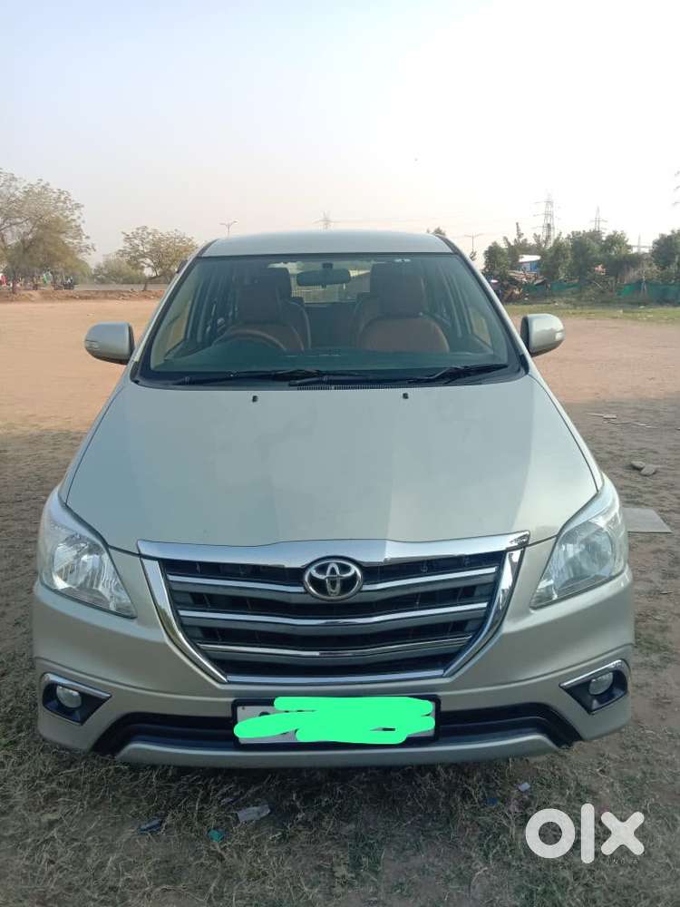Toyota Innova 2.5 Z 2015