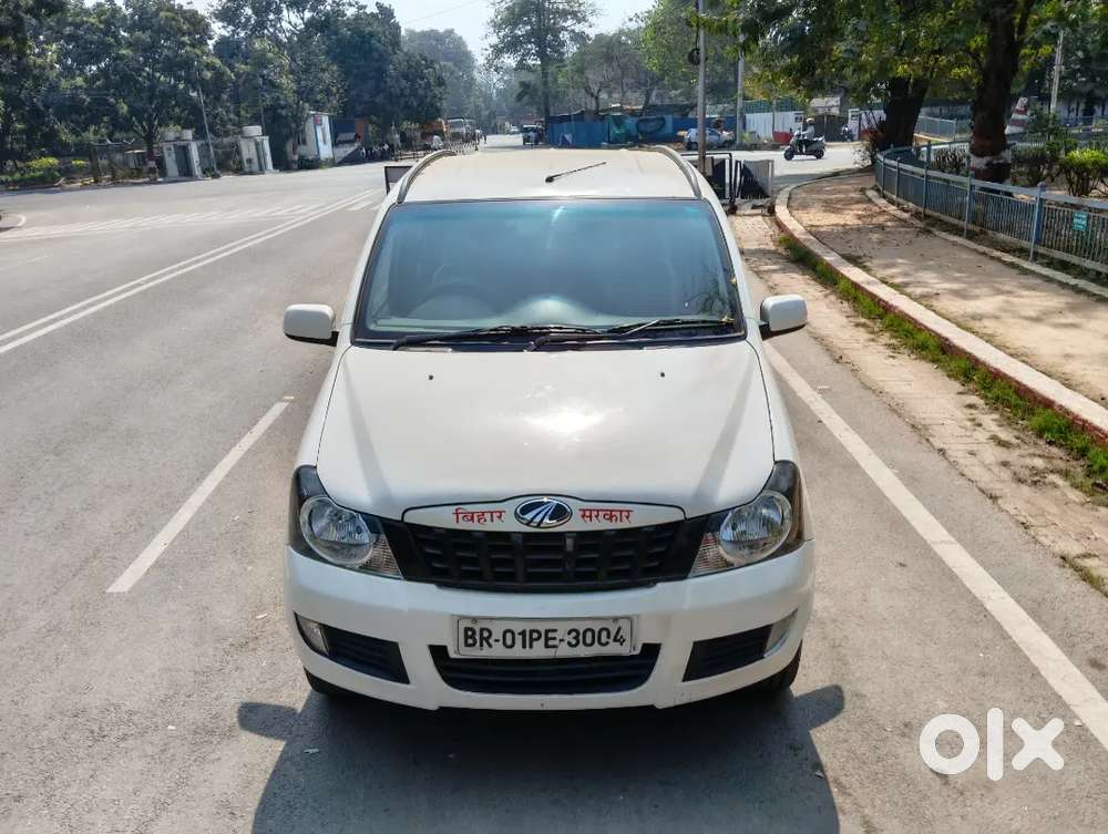 Mahindra Quanto C8 Top Model 2014