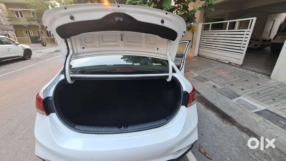 Hyundai Verna 1.6 Sx (o) Vtvt Se, 2020, Petrol