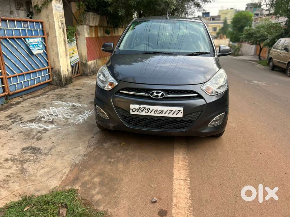 Hyundai I10 Petrol Sportz 2012 Auto