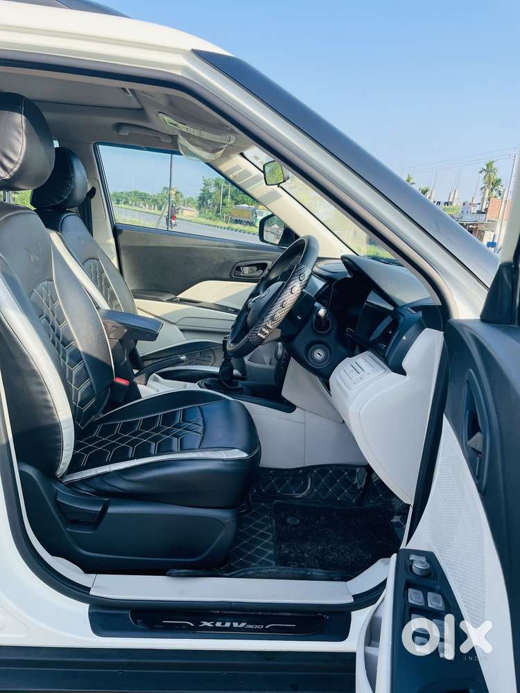 Mahindra Xuv300 W6, 2022, Petrol