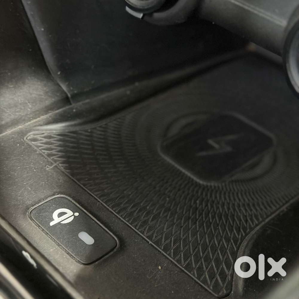 Maruti Suzuki Grand Vitara 1.5 Alpha Plus Intelligent Hybrid Ecvt, 2..