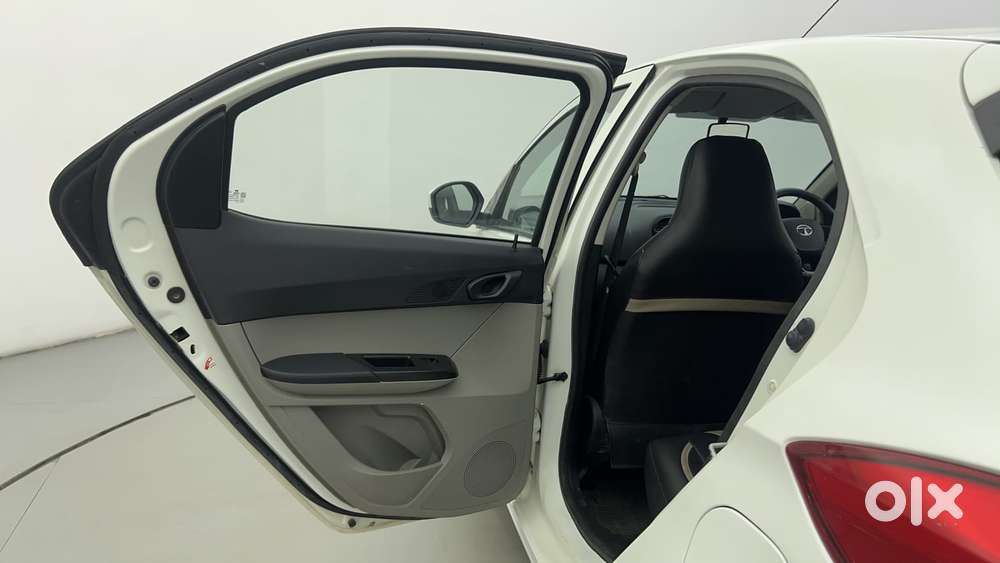 Tata Tiago 1.2 Revotron Xt, 2019, Petrol