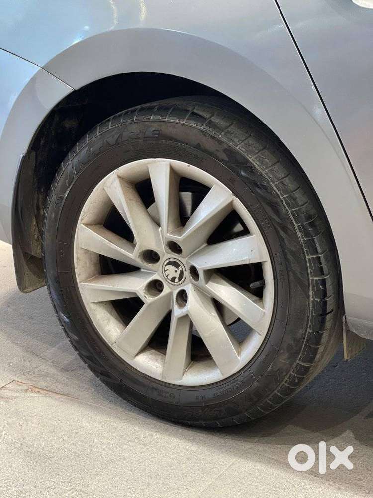 Skoda Superb L&k 2.0 Tdi At, 2016, Diesel