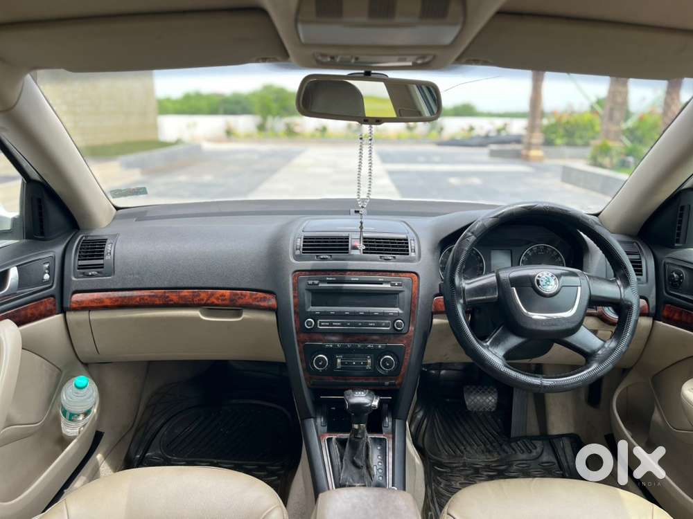 Skoda Laura Elegance 2010 Diesel