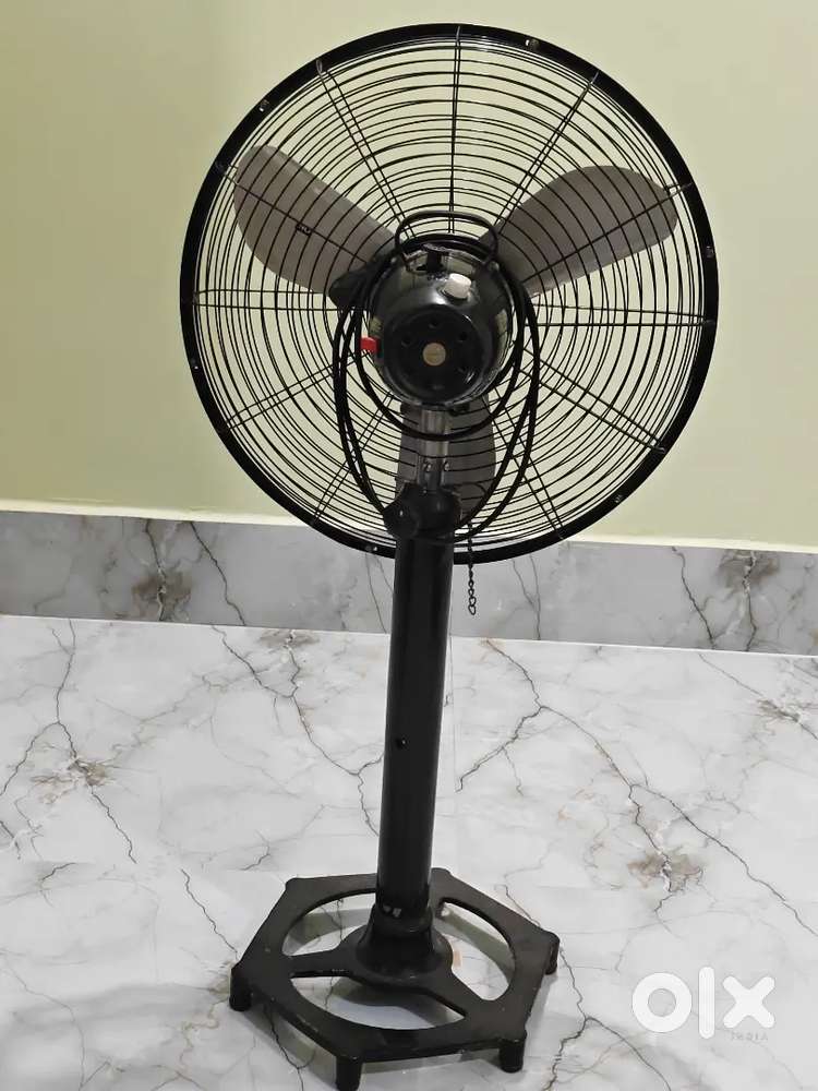 STANDING FAN