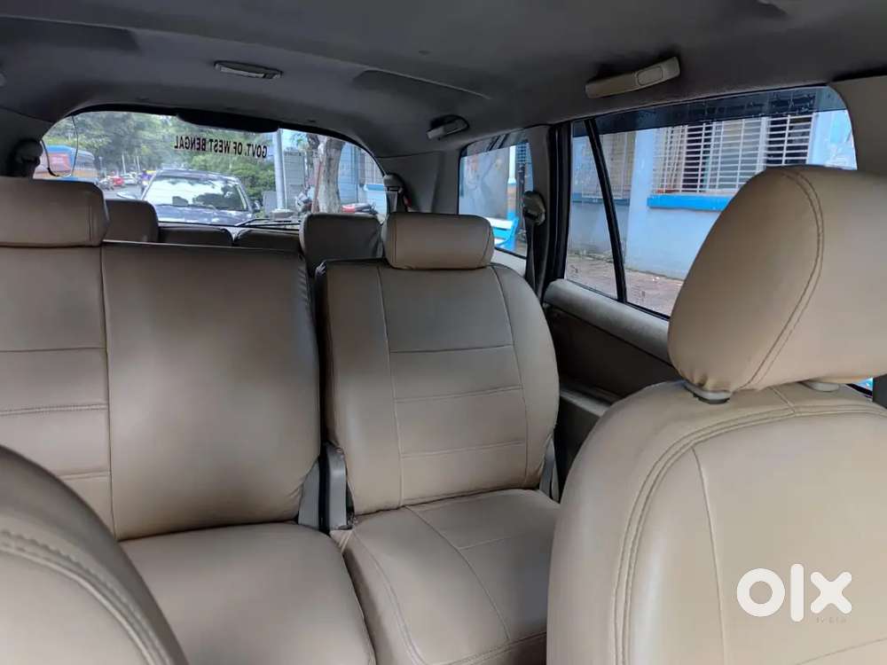 Toyota Innova Hycross 2012 Diesel Automatic