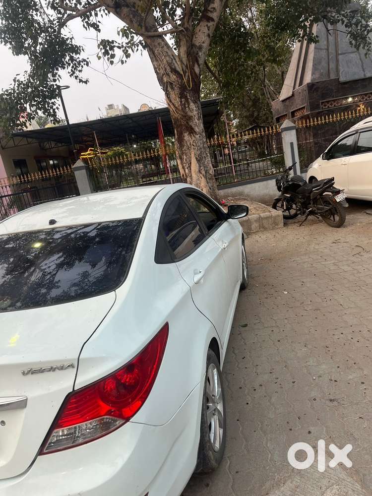 Hyundai Verna 1.6 Petrol Manual 2012