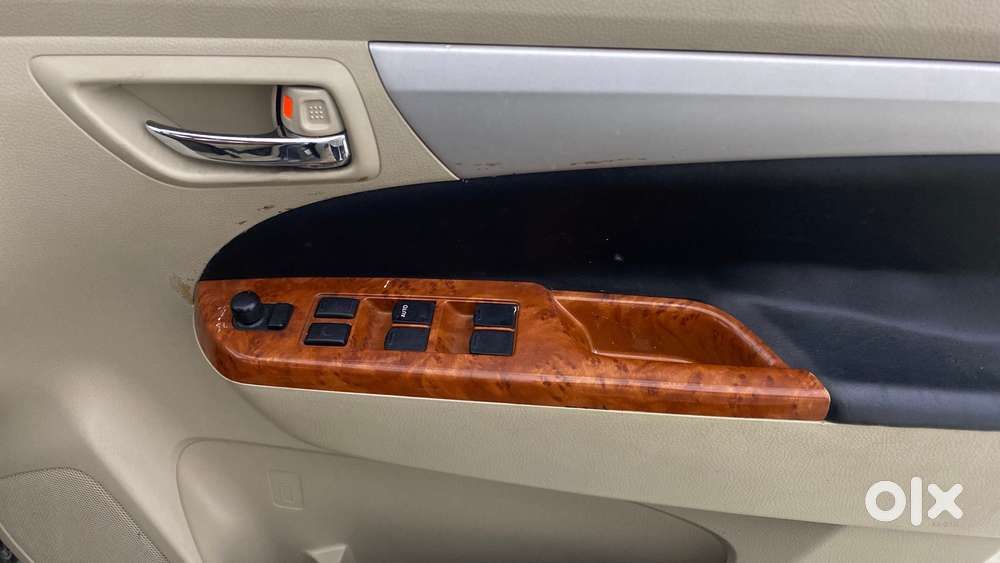 Maruti Suzuki Ertiga Vxi At, 2016, Petrol