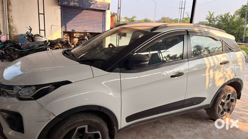 Tata Nexon 2023 Petrol